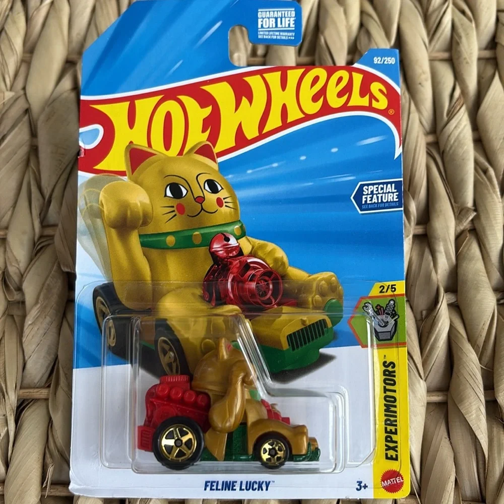 Feline Lucky Toy Gold Cat Car Maneki-Neko on Hot Wheels Hotwheels Kitten Kitty 🆕